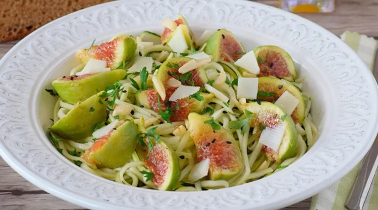 Zoodles de calabacín marinados