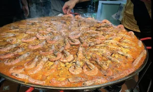 Fideuá de marisco y pescado